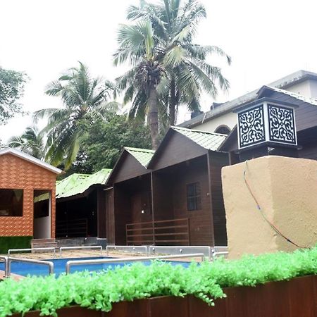 Woodhouse Beach Resort Baga Exterior foto