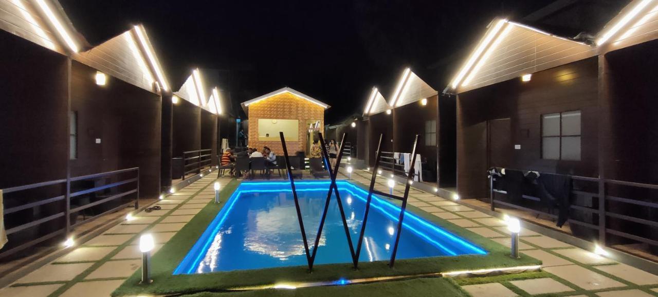Woodhouse Beach Resort Baga Exterior foto